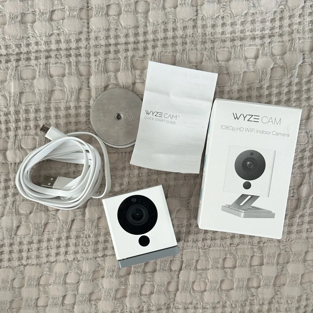 Wyze Cam V2 1080p HD Indoor Camera